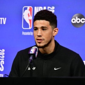 开云体育app下载-布克：我不喜欢拍个人训练视频 总冠军势在必得